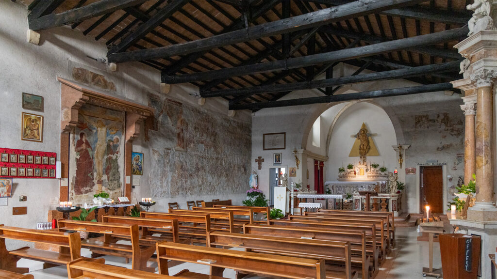 Chiesa di San Felice a Illasi, interno della chiesa