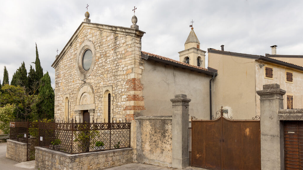 Chiesa di San Felice a Illasi, esterno veduta laterale