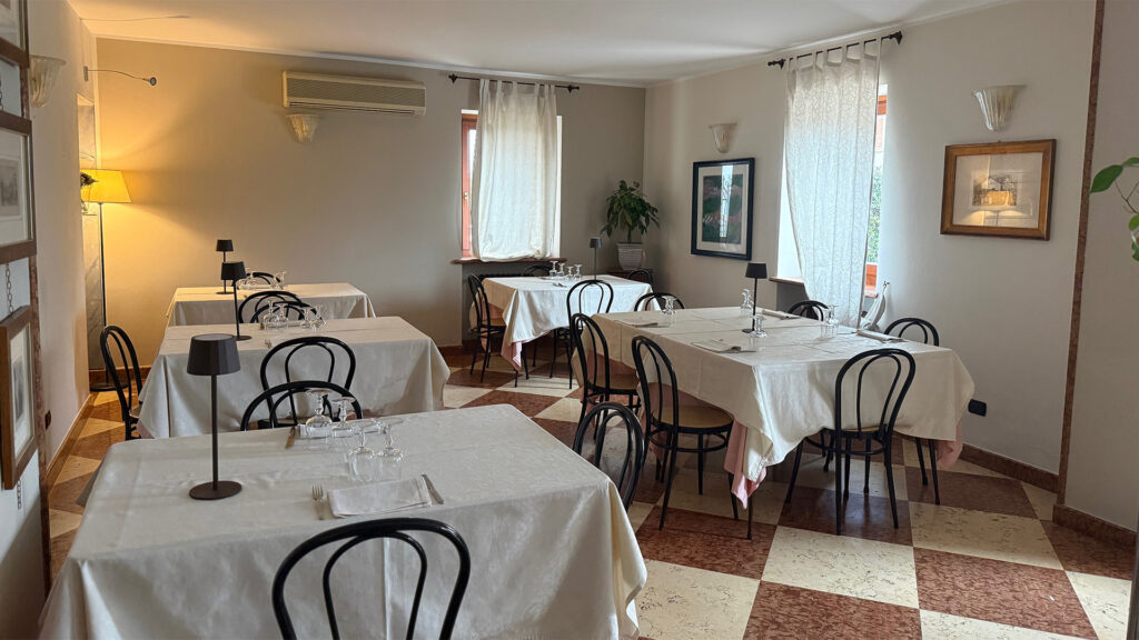 RISTORANTE al DONZELLINO sala ristorante di giorno