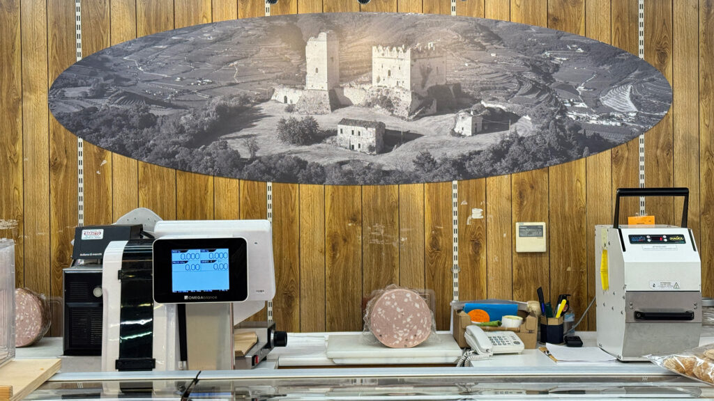 SUPERMERCATO SOMETTI banco salumi