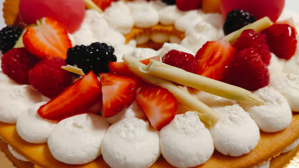 3 Capoville pasticceria, torta alla frutta